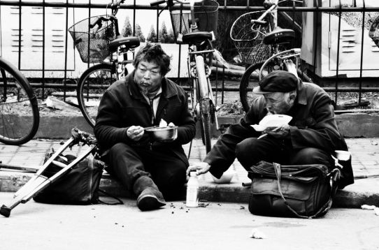 Zhapu lu beggars1